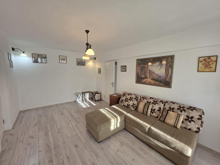 Apartament cu 2 camere semidecomandat în Titan