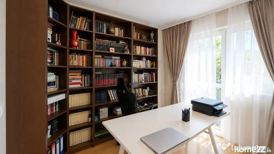 Apartament cu 4 camere decomandat în Bucureștii Noi
