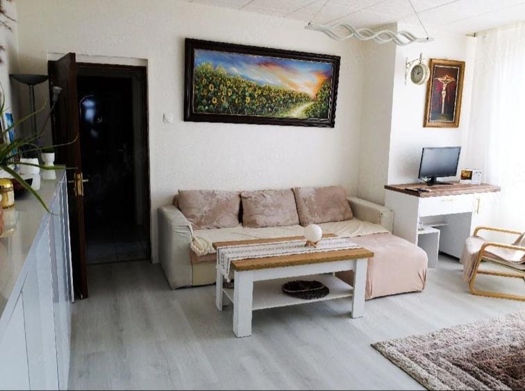Apartament cu 2 camere nedecomandat în Trivale