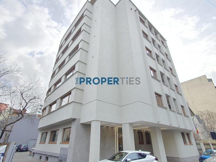 Birou, de 308 mp, în P-ța Romană