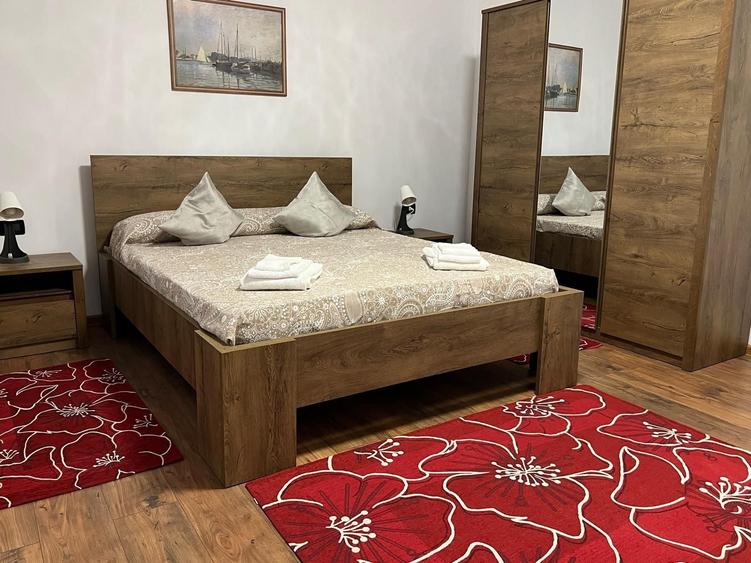 Garsonieră decomandată în Piața Unirii