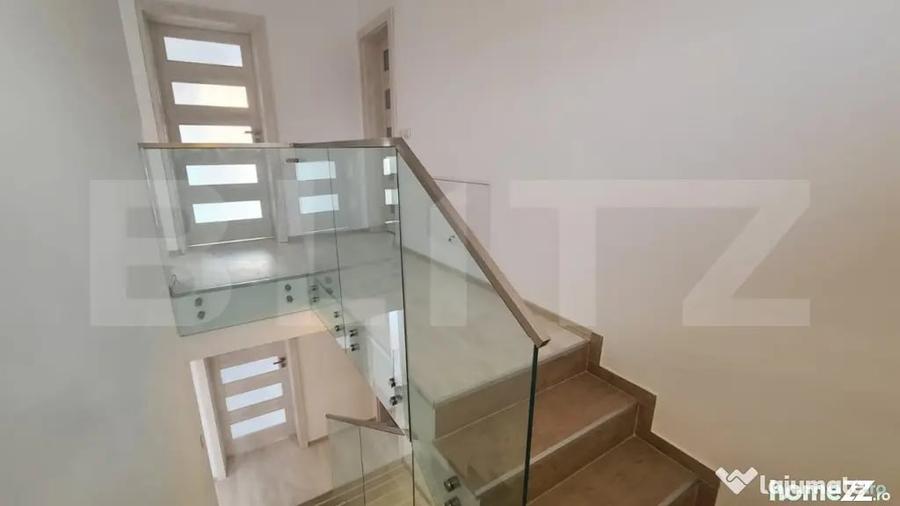 Casă cu 5 camere cu Teren 260 Mp în Central