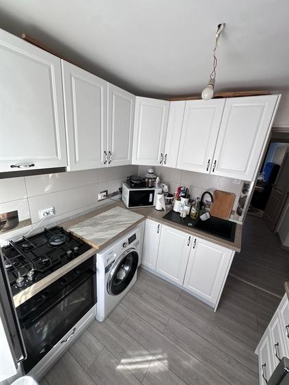 Apartament cu 3 camere decomandat în Luminiș