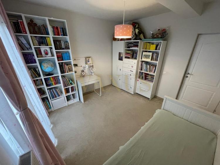 Duplex cu 5 camere cu Canalizare în Florești