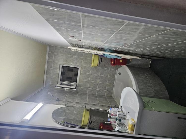 Apartament cu 3 camere semidecomandat în Central