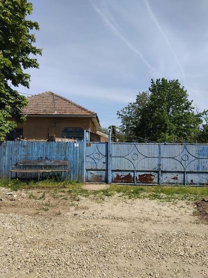 Casă cu 3 camere în Vădăstrița