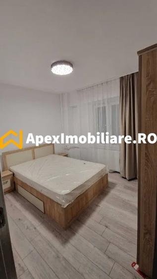 Apartament cu 3 camere decomandat, mobilat în Păcii