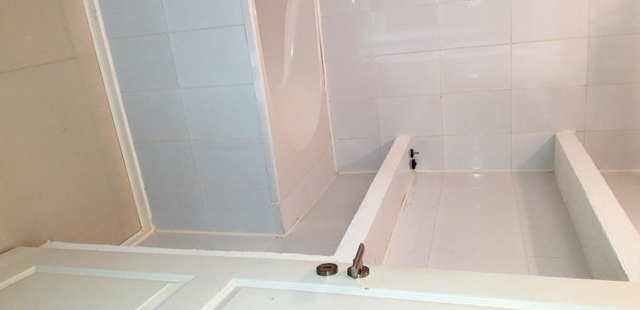 Apartament cu 3 camere decomandat, mobilat în Iancului