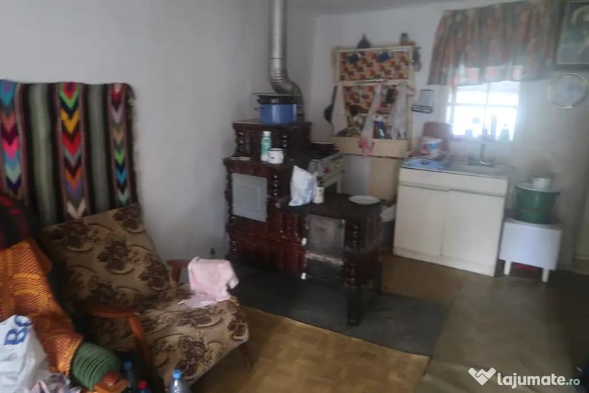 Casă cu 5 camere în Valea Arinilor