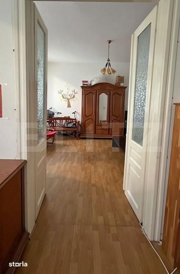 Apartament cu 3 camere în Schei