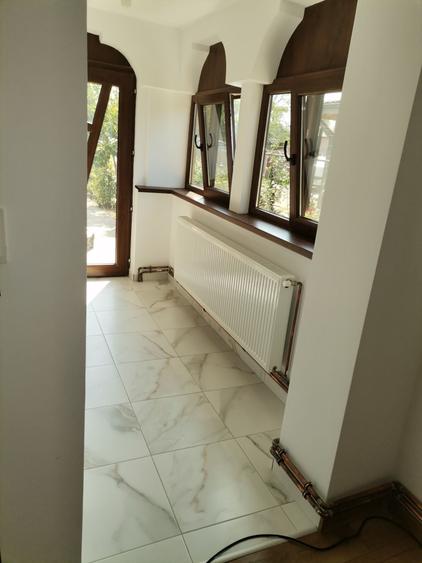 Casă cu 4 camere în Joița