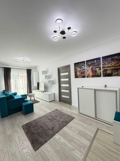 Apartament cu 2 camere semidecomandat, mobilat în Florești