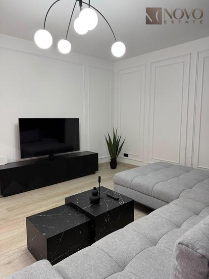 Apartament cu 3 camere semidecomandat, mobilat în Dristor