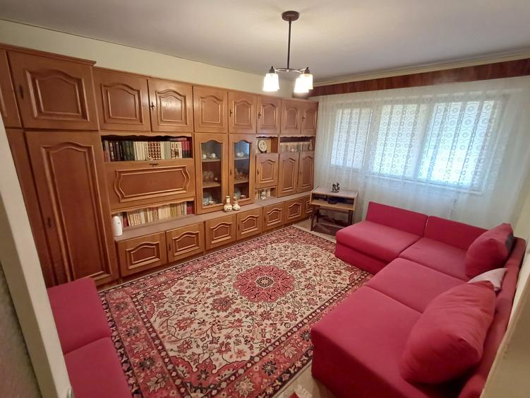 Apartament cu 3 camere decomandat în Gării