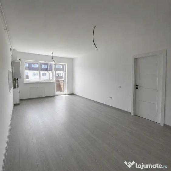 Apartament cu 2 camere semidecomandat în Sânpetru