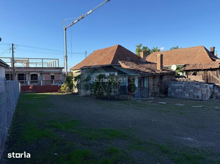 Vand casa in Ernei de 66 mp si teren in suprafa?a de 2530 mp