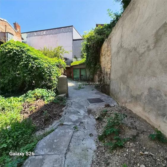 Casă cu 3 camere cu Teren 46 Mp în Cotroceni