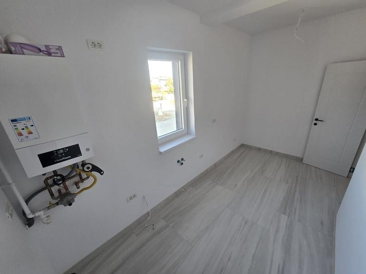 Apartament cu 2 camere decomandat în Giroc