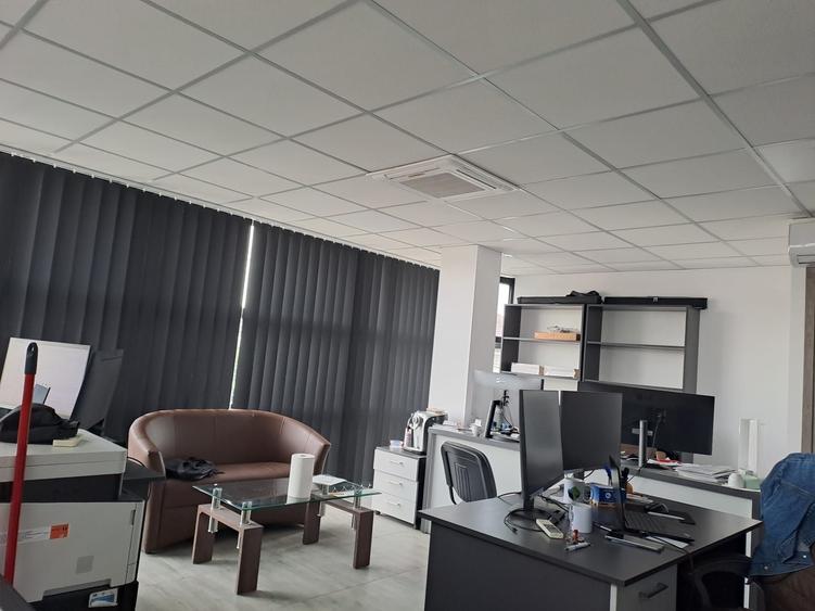 Spațiu comercial, de 20 mp, în Central
