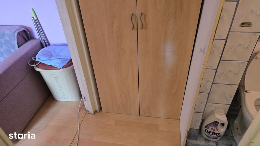 Apartament cu 3 camere semidecomandat în Micro 15