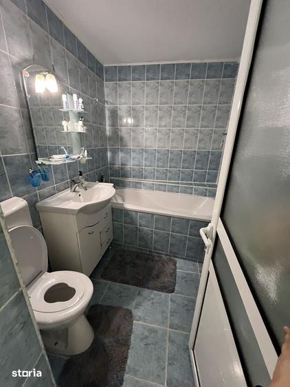 Apartament cu 3 camere decomandat în Gară