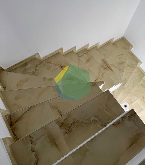 Duplex cu 3 camere cu Canalizare în Sud-Est
