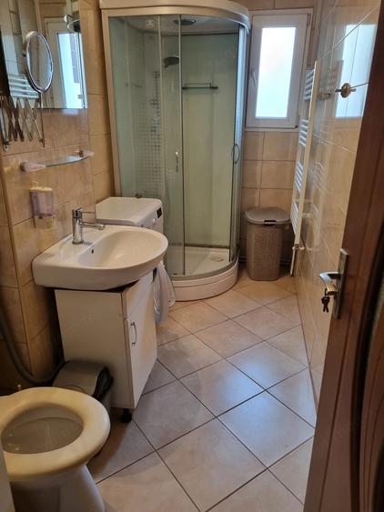 Apartament cu 2 camere decomandat în Planete