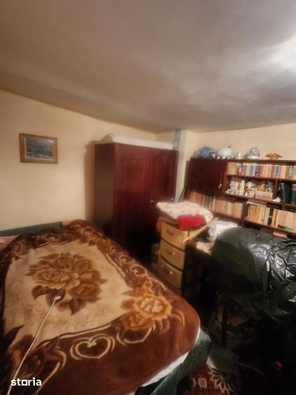 Casă cu 3 camere cu Teren 100 Mp în CFR