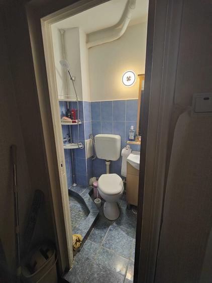 Garsonieră decomandată în 1 Decembrie 1918