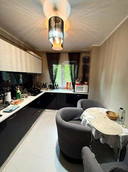 Apartament cu 3 camere decomandat, mobilat în Dristor