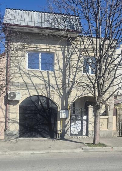 Casă cu 4 camere cu Teren 164 Mp în Delfinariu