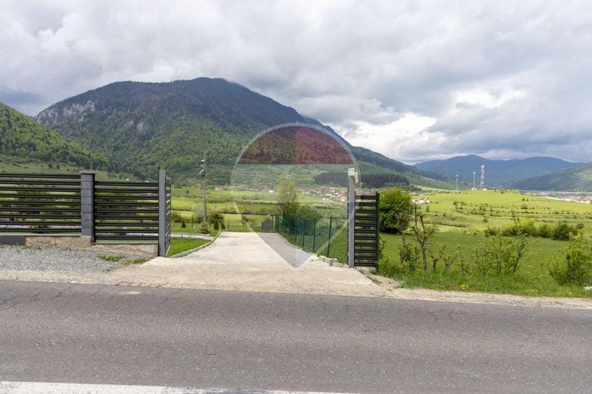 Teren Construcții intravilan de 1100 mp, în Bran