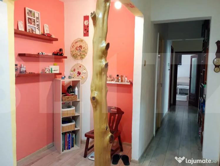 Apartament cu 3 camere decomandat în Simeria