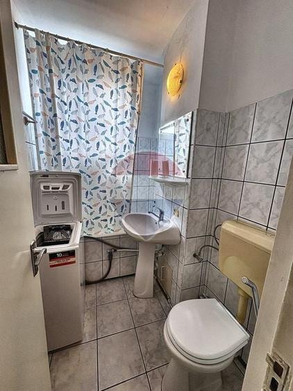 Apartament decomandat cu 2 camere de închiriat în zona Astra - 6