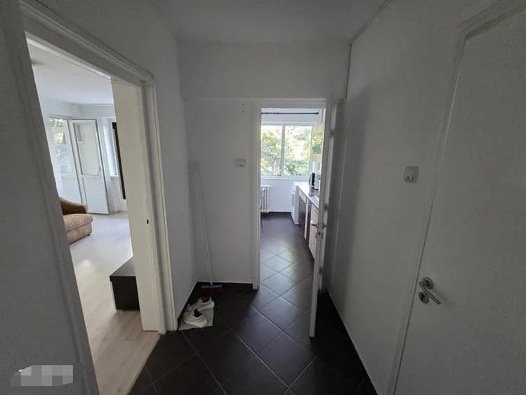 Apartament cu 2 camere decomandat în Drumul Taberei