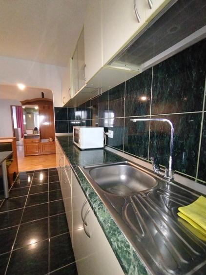 Apartament cu 3 camere decomandat în Tomis III