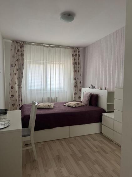 Apartament cu 2 camere semidecomandat în 1 Decembrie 1918