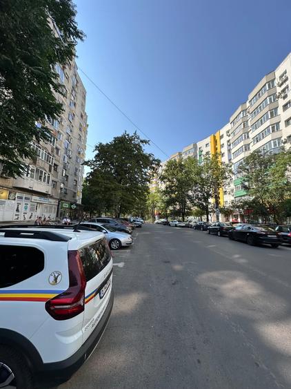 Spațiu comercial, de 80 mp, în Rahova