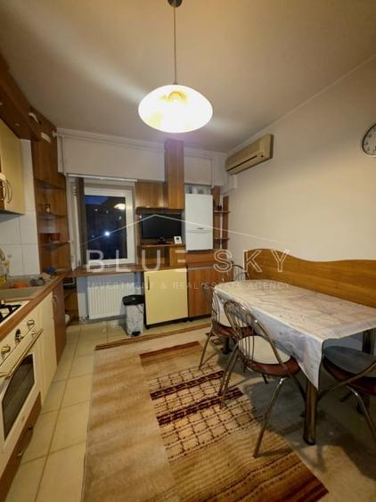 Apartament cu 3 camere decomandat, mobilat în Gara