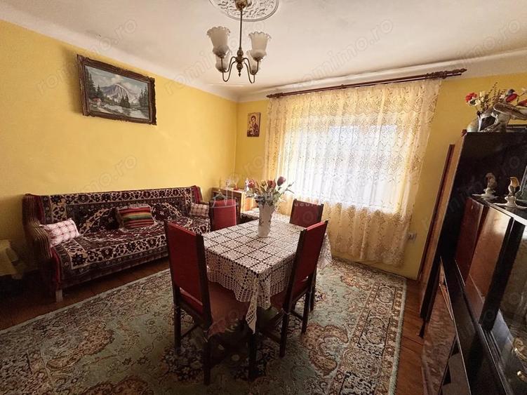 Casă cu 3 camere cu Teren 500 Mp în Central