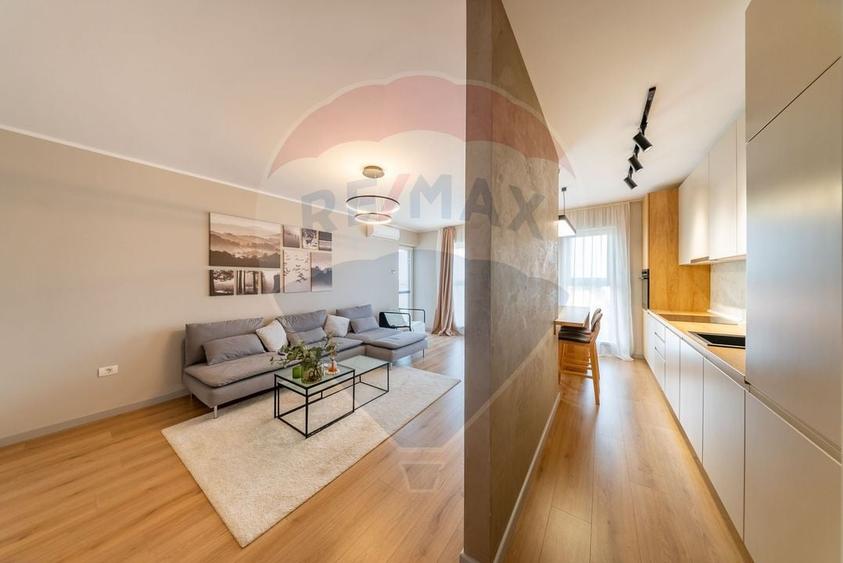 Apartament cu 2 camere semidecomandat, mobilat în Boul Roșu