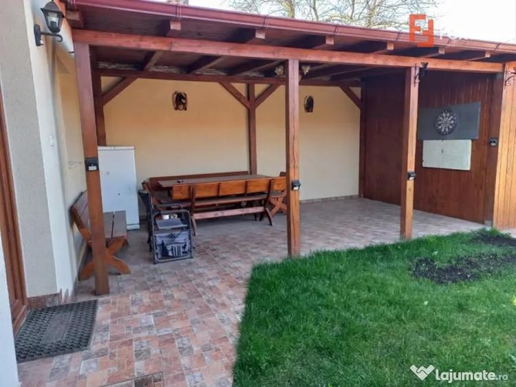 Casă cu 5 camere cu Teren 400 Mp în Kuncz