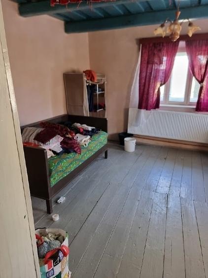 Casă individuală cu 2 camere cu Teren 1000 Mp în Ulieș