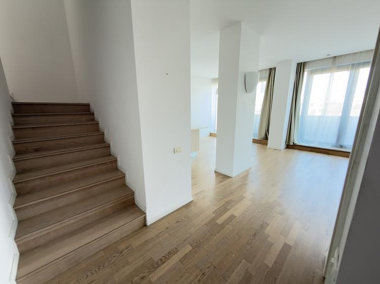 Apartament cu 3 camere decomandat în Universitate