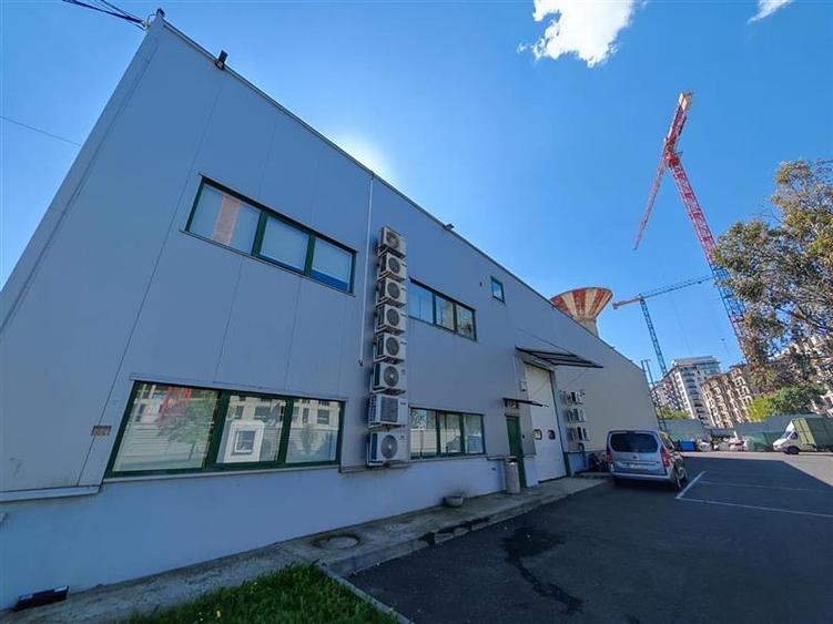 Spațiu industrial, de 1,006 mp, în Central