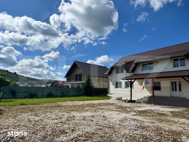 Casă cu Teren 1816 Mp în Central