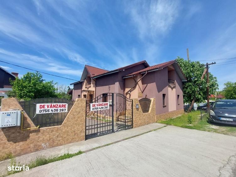 Casă cu 4 camere cu Teren 743 Mp în Central