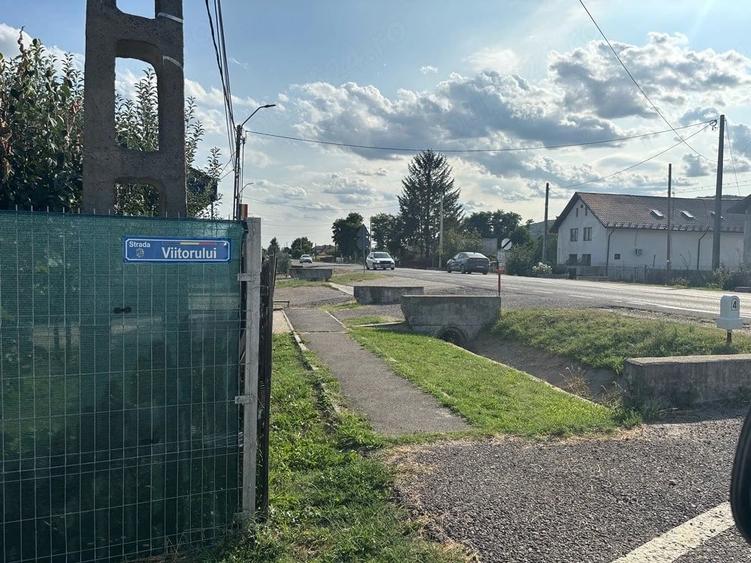 Teren de 8400 mp, în Țițești