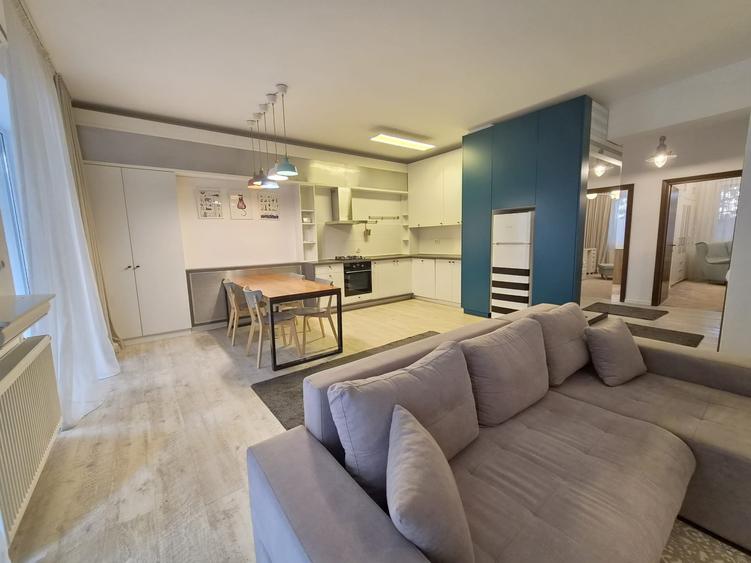 Apartament cu 3 camere în Iancu Nicolae