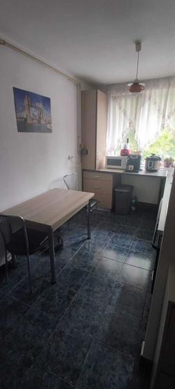 Apartament cu 2 camere semidecomandat în Exterior Vest